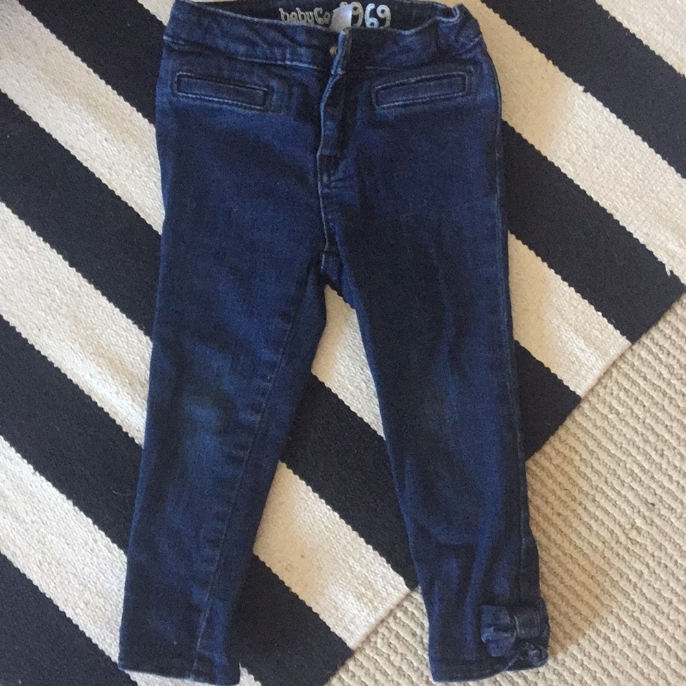 Baby gap with bow on ankle